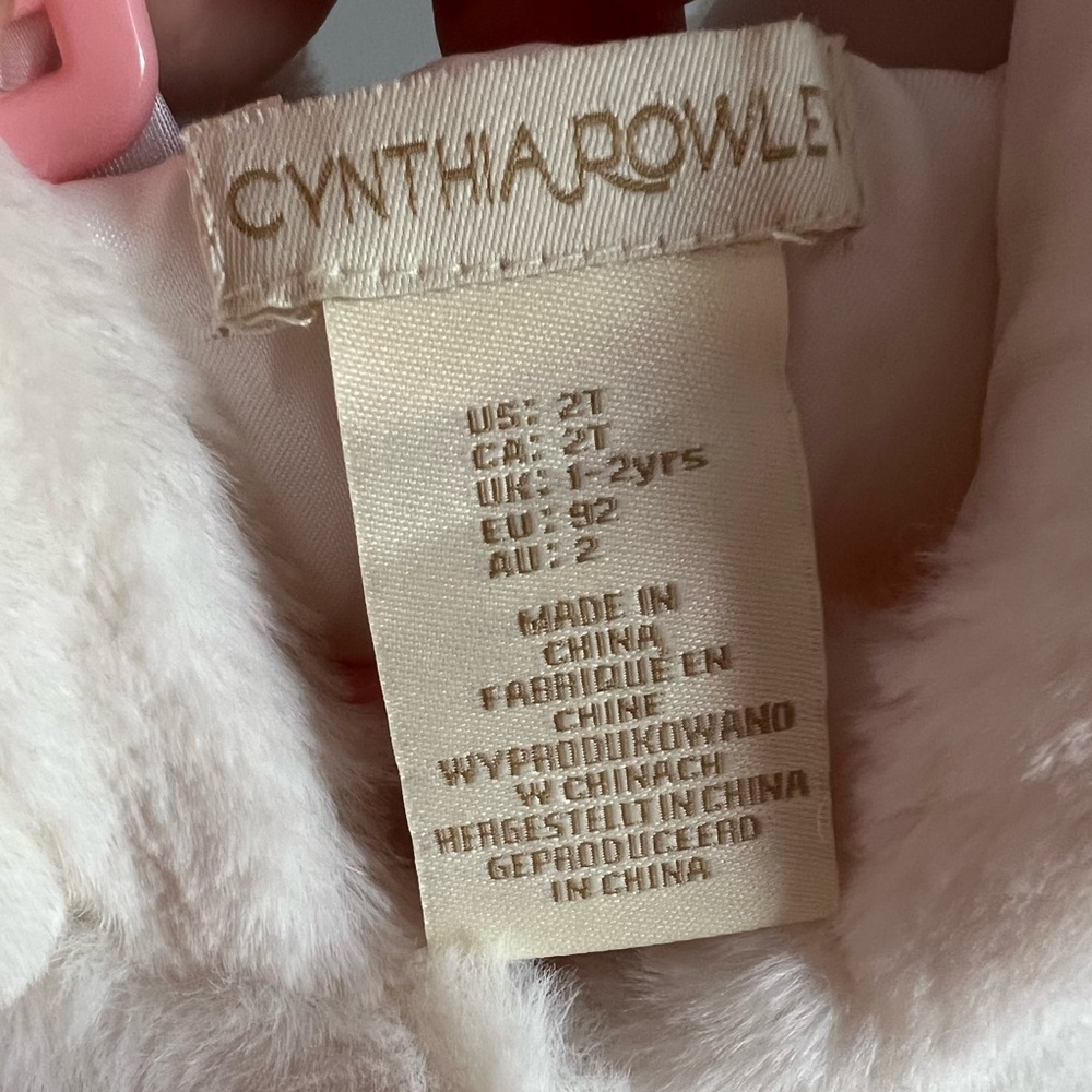 ❌❌SOLD❌❌
Cynthia Rowley faux fur toddler jacket - Picture 5 of 5